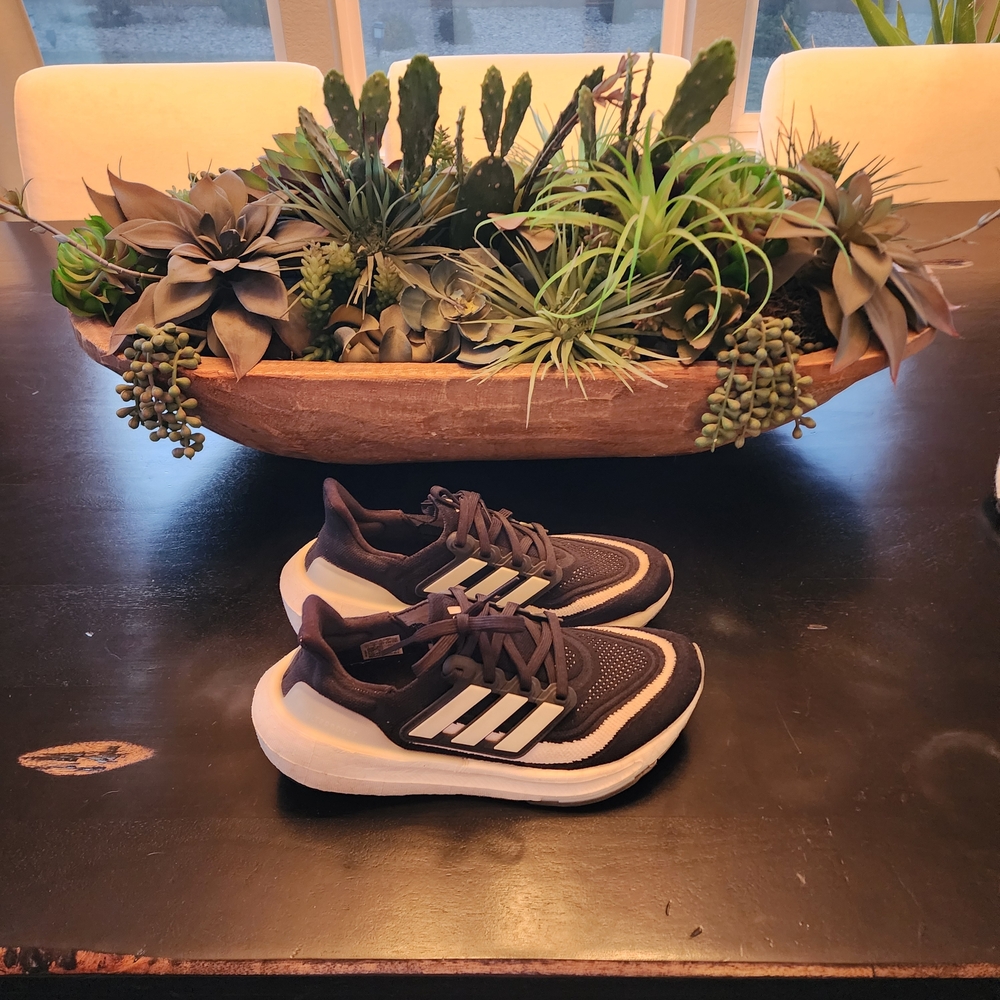 Womens Adidas Black and White Running Shoes. Size 7.5